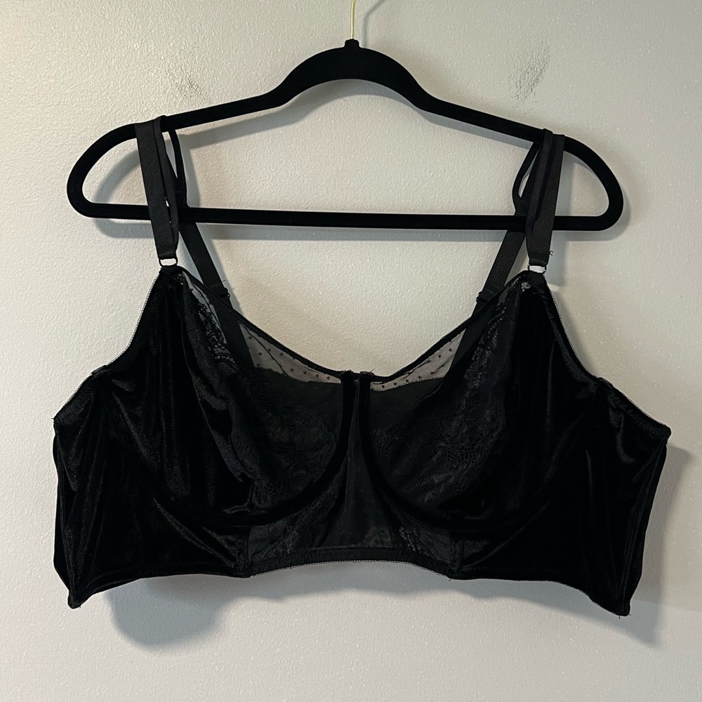 Torrid Velour And Lace Underwire Bra - Picture 2 of 9